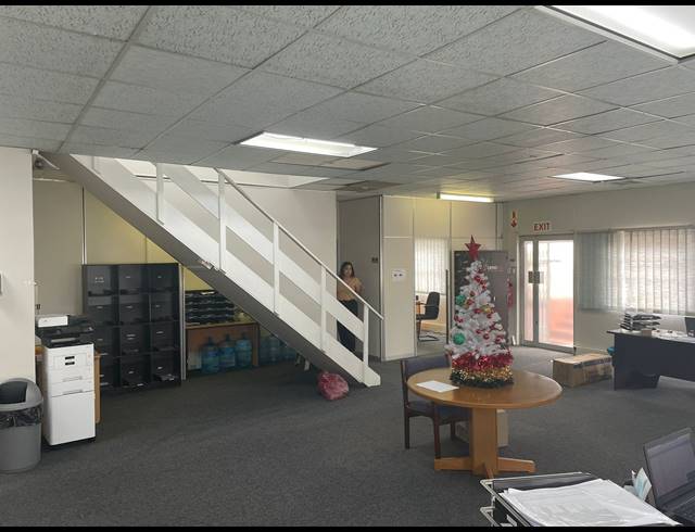 200M² OFFICE TO LET IN MORNINGSIDE